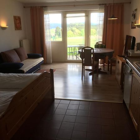 Apartmentanlage Am Kellerberg Zandt Bagian luar foto