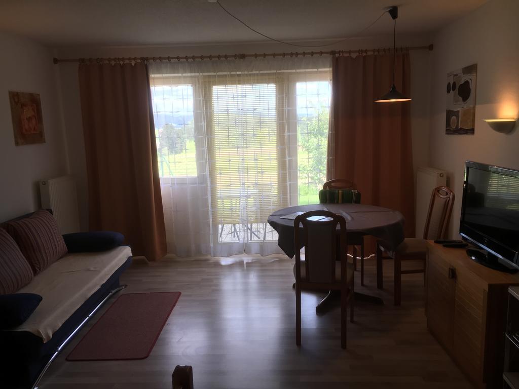 Apartmentanlage Am Kellerberg Zandt Bagian luar foto